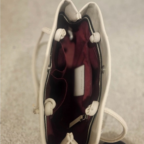 Marc Jacob’s Women’s Small Handbag White Purse - Picture 7 of 11